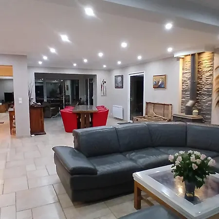 Βίλα Natura Sallenelles